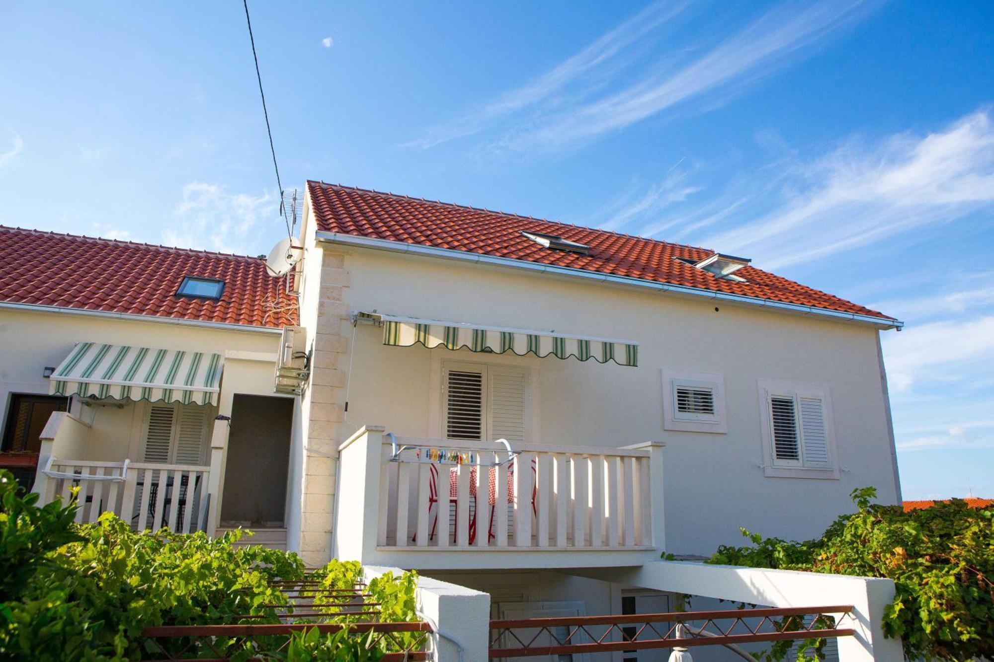 Apartments Lenka Сутиван Номер фото
